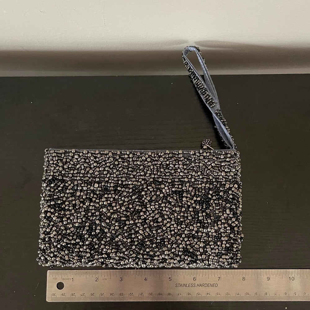 Beaded wristlet - clutch